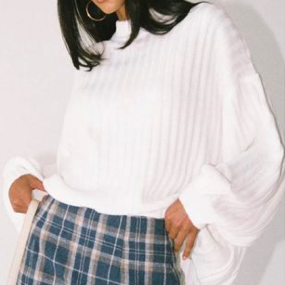 PRINCESS POLLY - INNERBLOOM OVERSIZED SWEATER WHITE - SIZE XS/SMALL